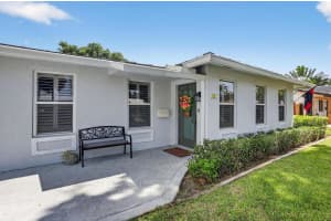 2651 Ne 51st Court, Lighthouse Point