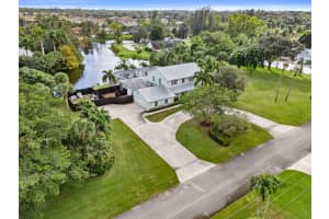 864 Whippoorwill Row, West Palm Beach, FL 33411 - MLS#R11112390