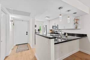 21 Royal Palm Way 105, Boca Raton, FL 33432 - MLS#R11112402