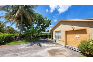 236 SE 3rd Ave, Delray Beach, FL 33483 Sold 09/10/25
