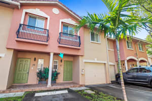 37 SE 3rd Avenue, Hallandale Beach, FL 33009 - MLS#R11112414