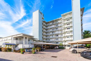 629 Se 19th Avenue 202, Deerfield Beach