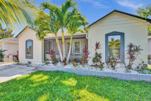 717 N E Street E, Lake Worth Beach, FL 33460 - MLS#R11112468