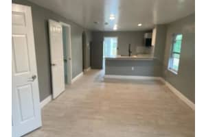 1617 E Avenue, Fort Pierce, FL 34950 - MLS#R11112498