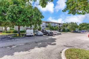 5055 Wiles Road 301, Coconut Creek, FL 33073 - MLS#R11112514
