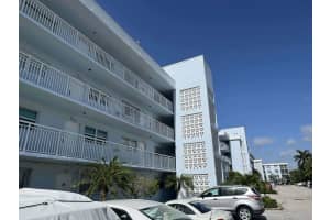 2006 S Federal Highway 205, Boynton Beach, FL 33435 - MLS#R11112602