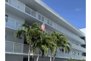 2006 S Federal Highway 205, Boynton Beach, FL 33435 - MLS#R11112602