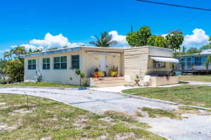 2855 Tangerine Lane, West Palm Beach, FL 33403 Sold 08/27/25