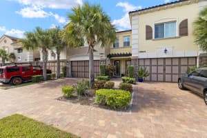 15816 Italian Cypress Way, Wellington