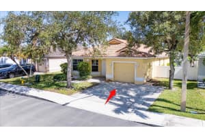 16373 NW 23rd Street, Pembroke Pines, FL 33028 - MLS#R11112674