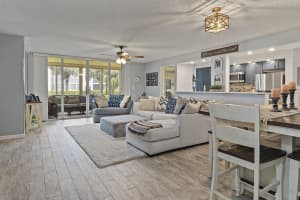 110 Half Moon Circle D1, Hypoluxo, FL 33462 - MLS#R11112685