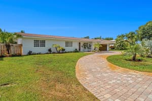 2070 NE 27th Street NE, Lighthouse Point, FL 33064 - MLS#R11112725