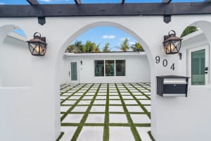 904 SE 13 Court, Deerfield Beach, FL 33441 - MLS#R11112812