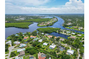 631 Se Norsemen Drive, Port Saint Lucie