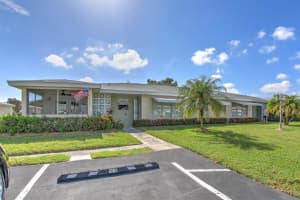 112 Lakes End Drive B, Fort Pierce