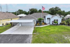 8325 105th Court, Vero Beach, FL 32967 - MLS#R11112887