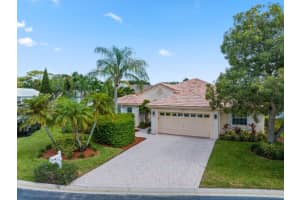 2532 Egret Lake Drive Green Acres, FL 33413 - Off Market