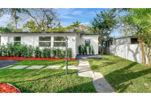 11 Nw 117th Street, Miami