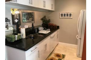 826 SW 9 St Circle 203, Boca Raton, FL 33486 - MLS#R11112918