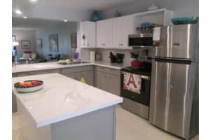 10155 Mangrove Drive 204, Boynton Beach