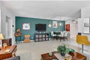 425 Durham N, Deerfield Beach, FL 33442 - MLS#R11112970