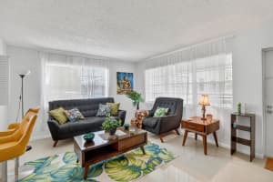 425 Durham N, Deerfield Beach, FL 33442 - MLS#R11112970