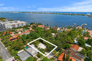 90 17th Avenue S, Lake Worth Beach, FL 33460 - MLS#R11112977