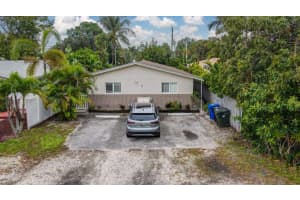 8 NE 16 Place 2, Fort Lauderdale, FL 33305 - MLS#R11112986