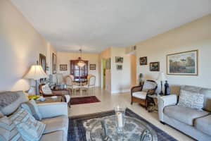 250 20th Street, Boca Raton, FL 33431 - MLS#R11113041
