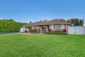 1915 Laurel Lane, Lake Clarke Shores, FL 33406 Sold 12/11/25