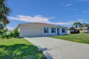 1744 SE Blackwell Drive, Port Saint Lucie, FL 34953 - MLS#R11113195