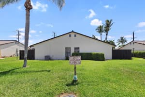2804 Waterview Circle, Palm Springs, FL 33461 - MLS#R11113216