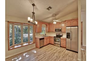 915 Marigold Lane, Vero Beach, FL 32963 - MLS#R11113266