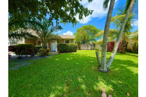 10103 Mikado Lane, Royal Palm Beach, FL 33411 Sold 10/02/25