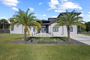 641 Marshall Road, West Palm Beach, FL 33413 Sold 10/13/25