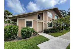 121 Maplecrest Circle, Jupiter