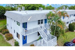 2929 Se Ocean Boulevard 117-10, Stuart