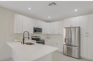 905 Fieldstone Way, West Palm Beach, FL 33413 - MLS#R11113492