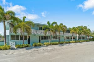 65 SE Spanish Trail 2070, Boca Raton, FL 33432 - MLS#R11113498