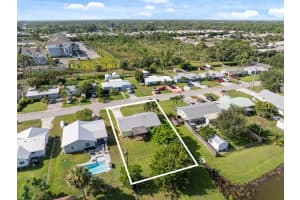 2577 Se Harrison Street, Stuart