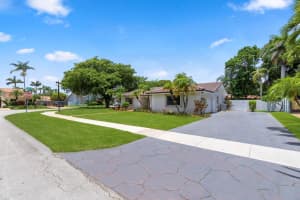 8355 SW 82nd Terrace, Miami, FL 33143 - MLS#R11113566