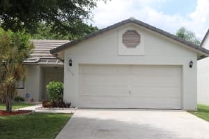 6076 Strawberry Lakes Circle, Lake Worth, FL 33463 - MLS#R11113579