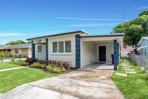 741 W 10th Street, Riviera Beach, FL 33404 - MLS#R11113586