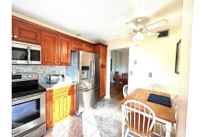 3951 Via Poinciana 412, Lake Worth, FL 33467 - MLS#R11113614
