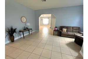 512 Avenida Del Sur, Clewiston, FL 33440 - MLS#R11113629