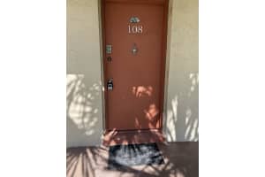 6074 Forest Hill Boulevard 108, West Palm Beach