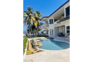 945 Cypress Drive, Delray Beach, FL 33483 - MLS#R11113663