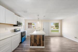 380 SE Crosspoint Drive, Port Saint Lucie, FL 34983 Sold 12/22/25