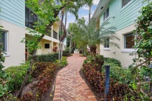 49 SE 7th Avenue 1, Delray Beach, FL 33445 - MLS#R11113716