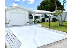136 NW 10th Court, Boynton Beach, FL 33426 - MLS#R11113719